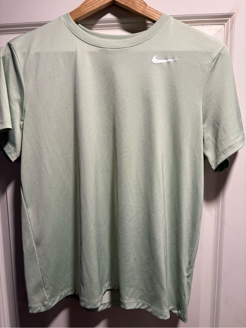 Nike Dri-FIT Women’s Medium Sage Green Short Sleeve Athletic Workout Tee Shirt